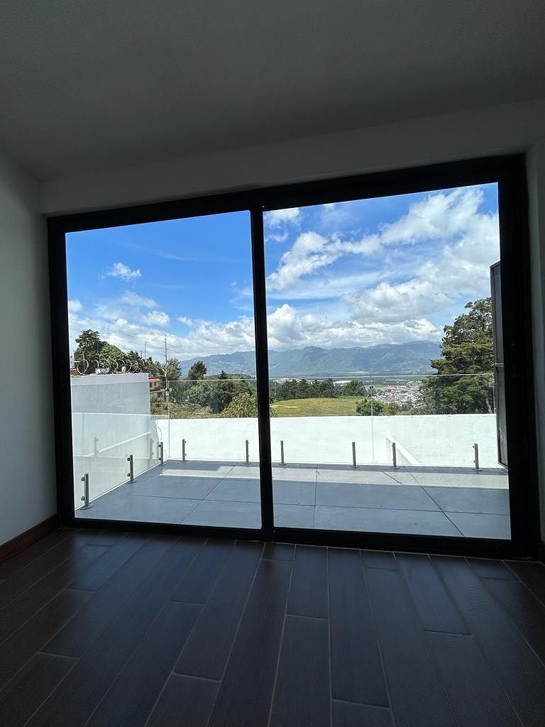 Casa en Venta km 20 San José Pinula, foto 1 de 15
