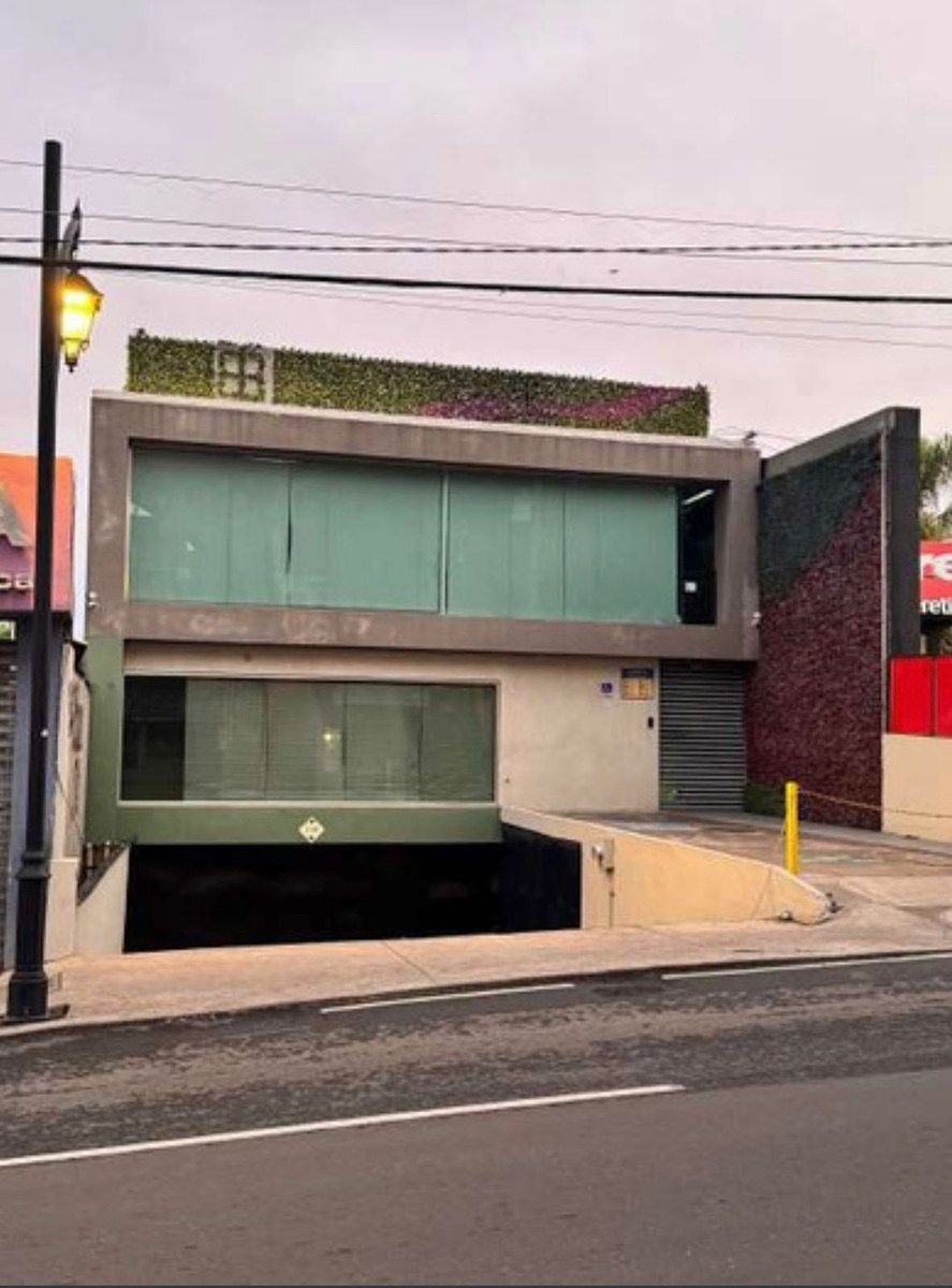 BUILDING FOR RENT IN DOWNTOWN QUERETARO WITH EXCELLENT LOCATION, photo 1 of 8