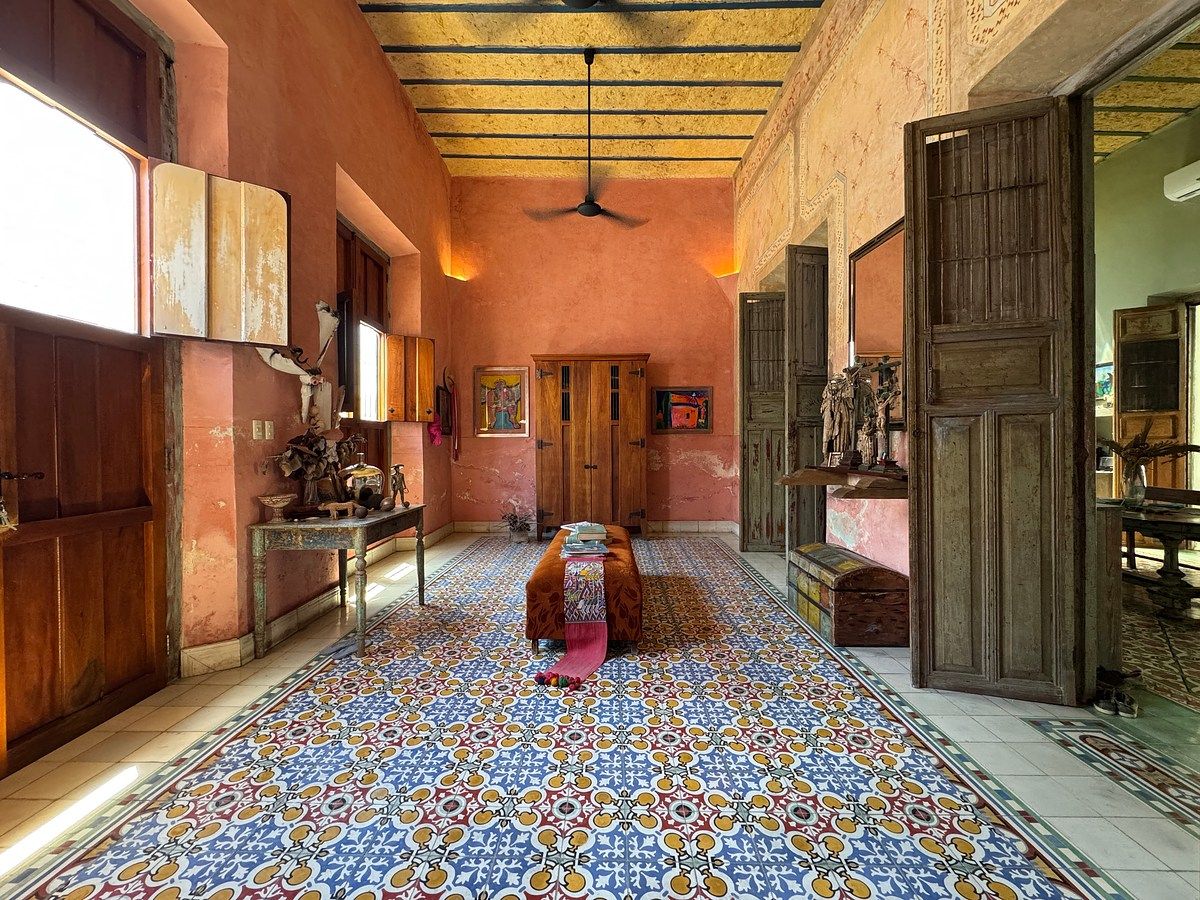 Live the History of Mérida in a Unique Residence, photo 1 of 36