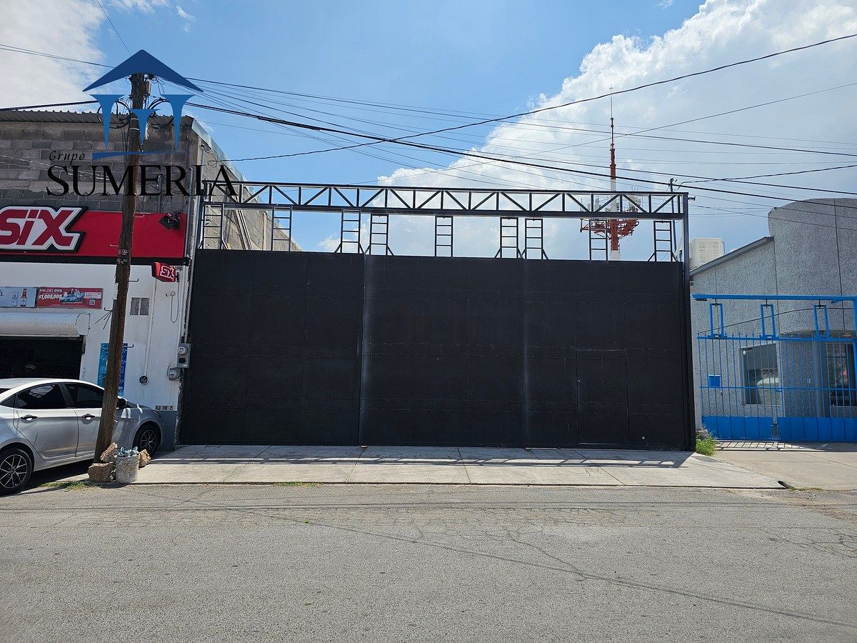 Armazém recém-reformado para alugar no bairro Las Granjas, foto 1 de 12