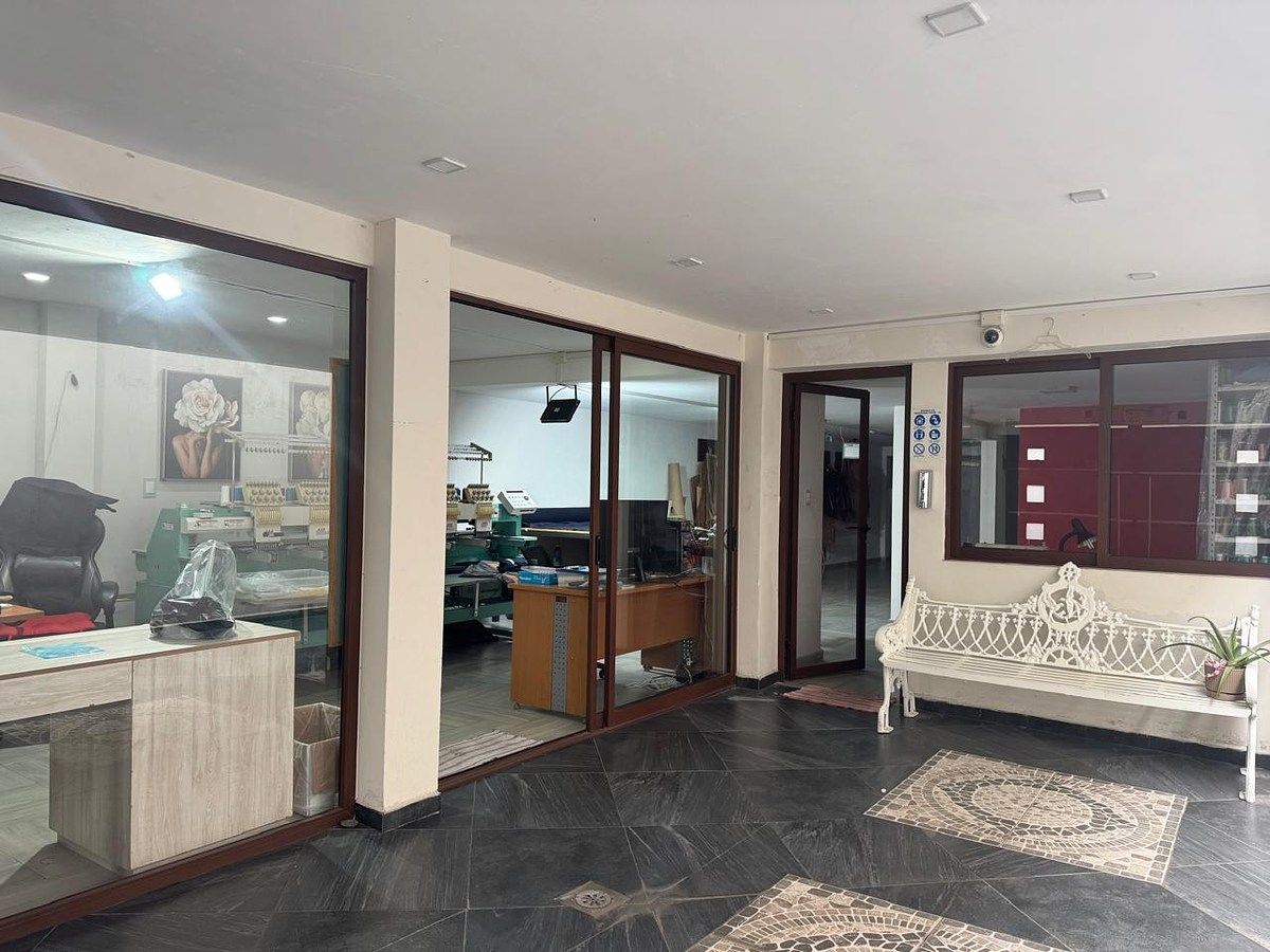 Armazém comercial, escritório ou consultórios, foto 1 de 10