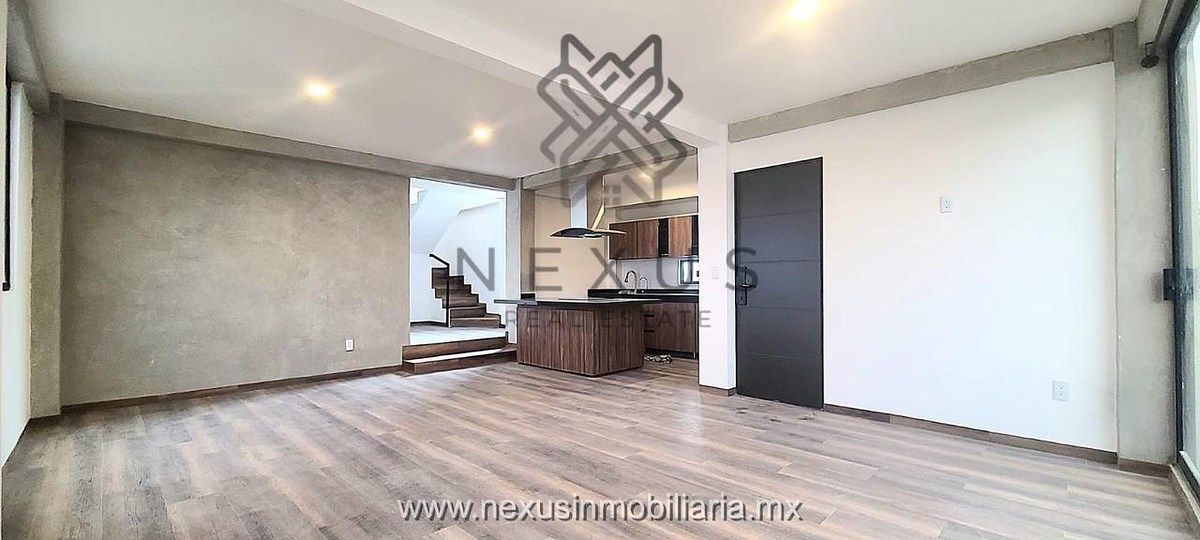 Cozy modern penthouse ready to move in, photo 1 of 27