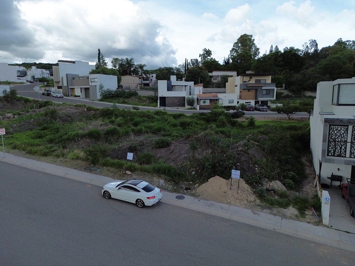 LAND FOR SALE LOMAS DE JURIQUILLA, photo 1 of 12