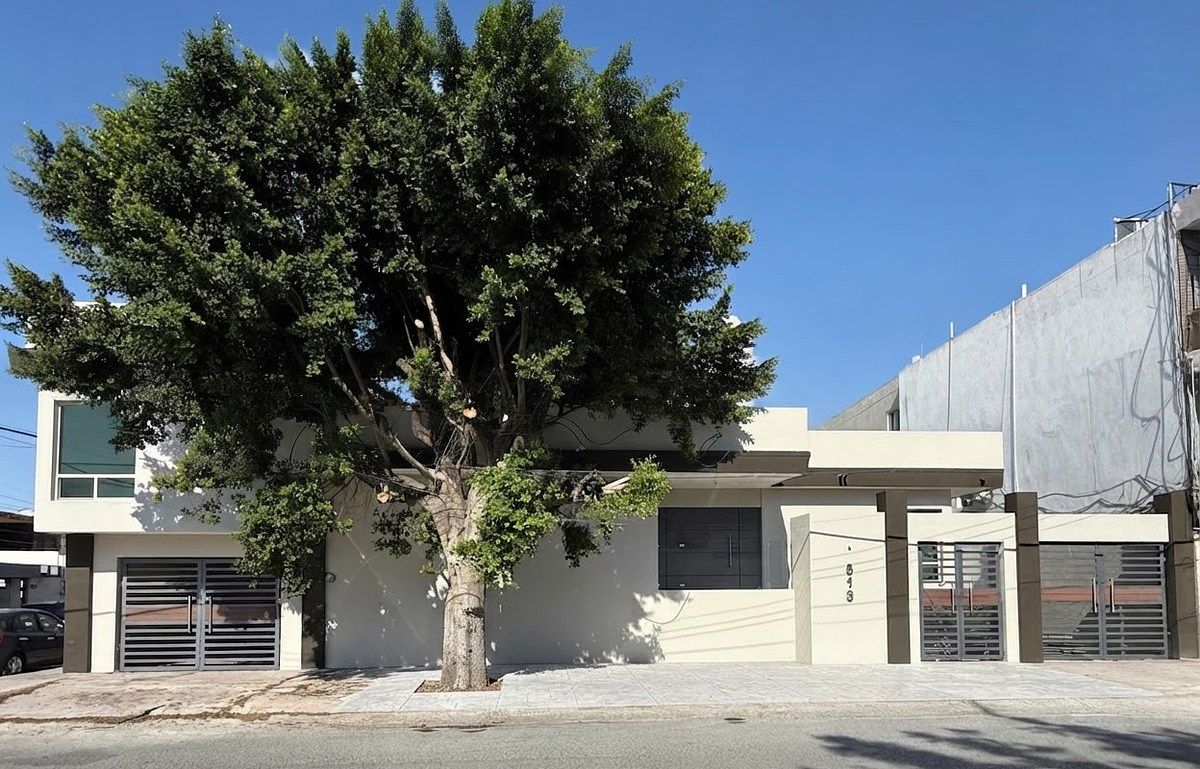 HOUSE FOR SALE IN LINDAVISTA, photo 1 of 21