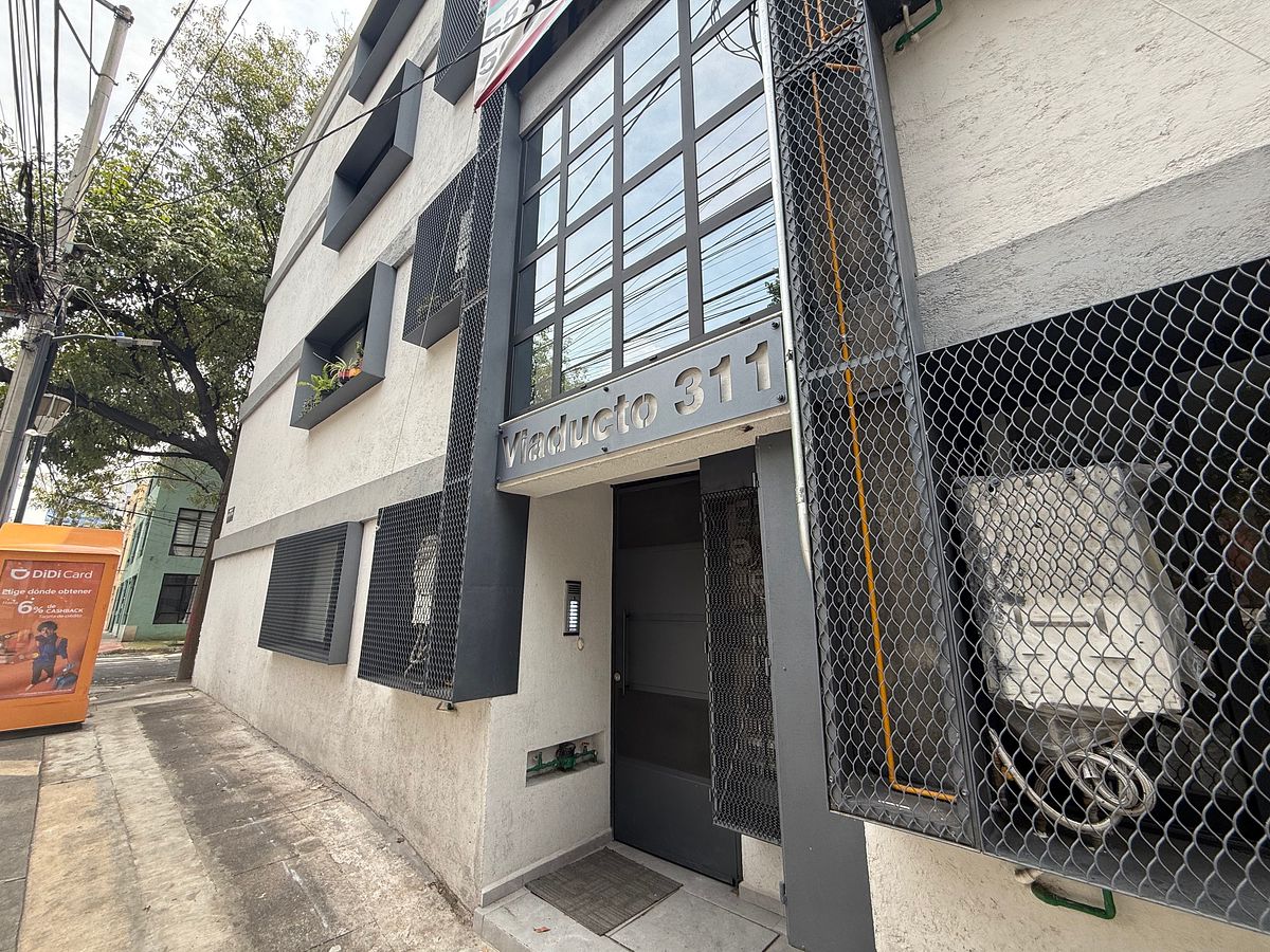 Apartment in Viaducto Piedad, Iztacalco, photo 2 of 13
