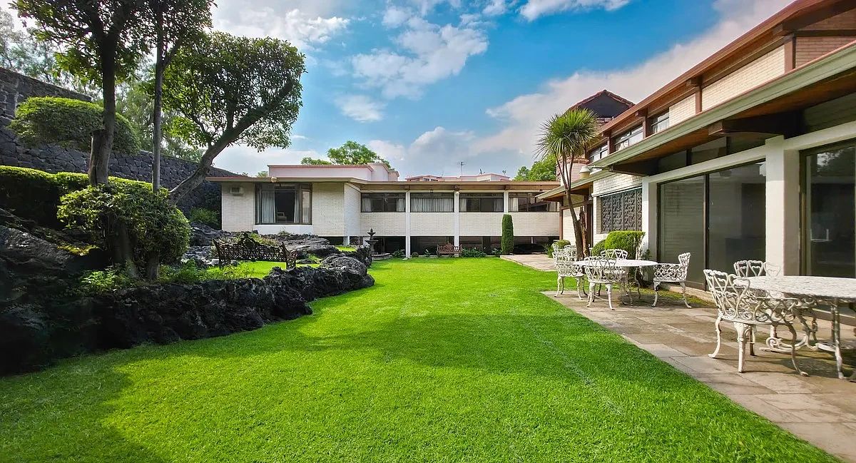 Casa en venta en Jardines del Pedregal, CDMX, foto 1 de 31