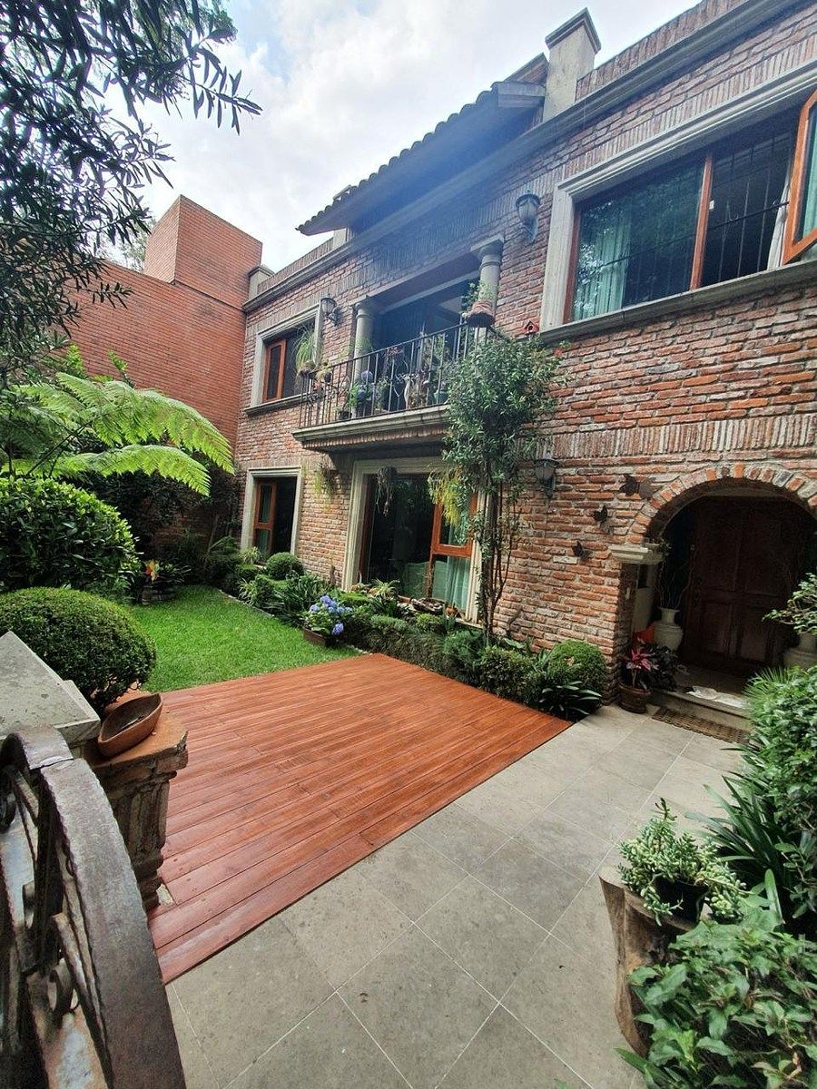 CASA À VENDA EM JARDINS DO PEDREGAL, foto 1 de 15