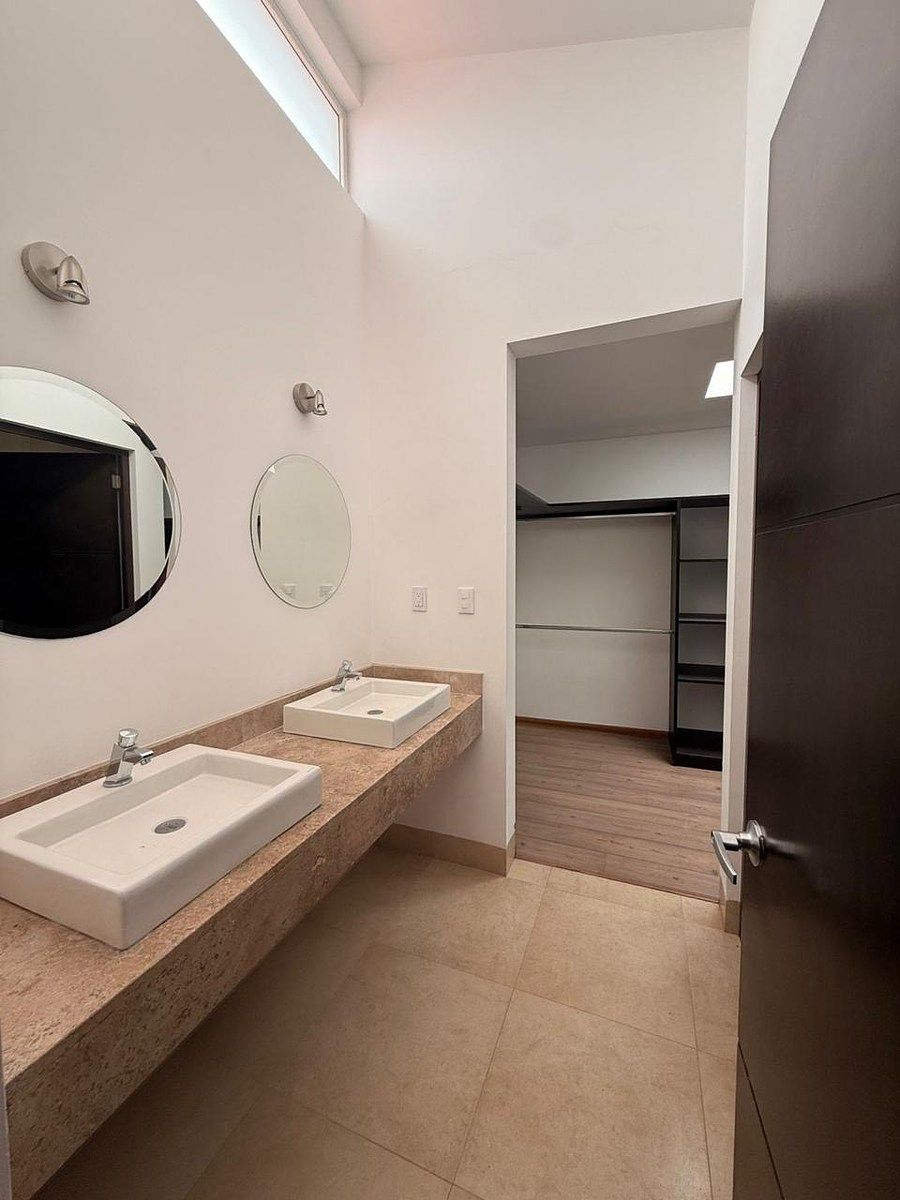 Casa en Punta del Este, León, foto 10 de 18