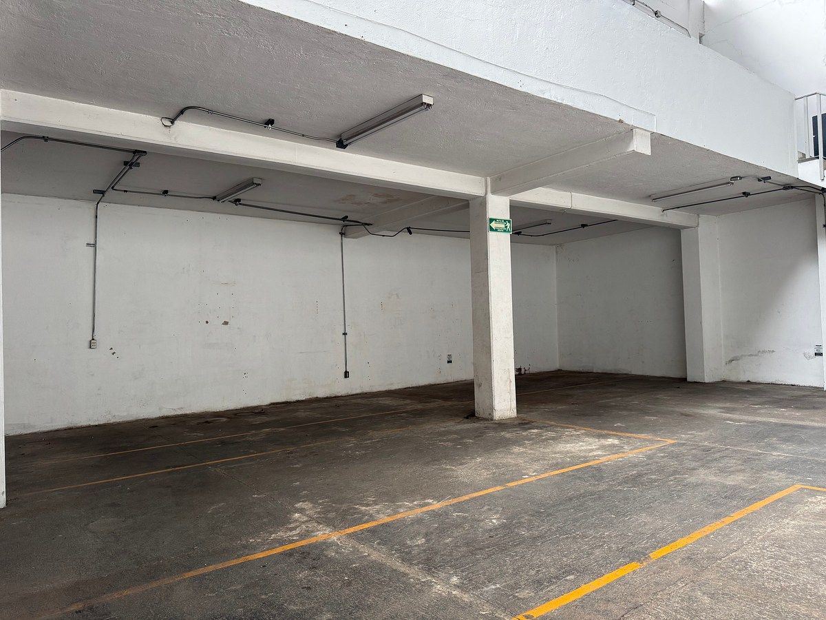 Galpão comercial em El Rosario, Guadalajara, foto 8 de 22