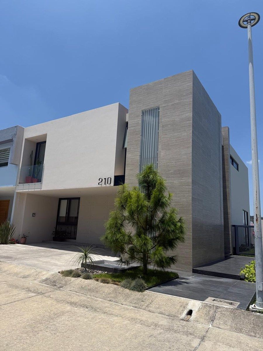 RESIDÊNCIA EM LOS ROBLES, foto 1 de 11