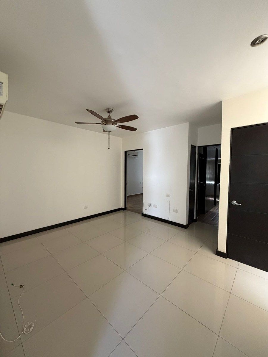 Casa en Rincón del Vergel, Monterrey, foto 21 de 23