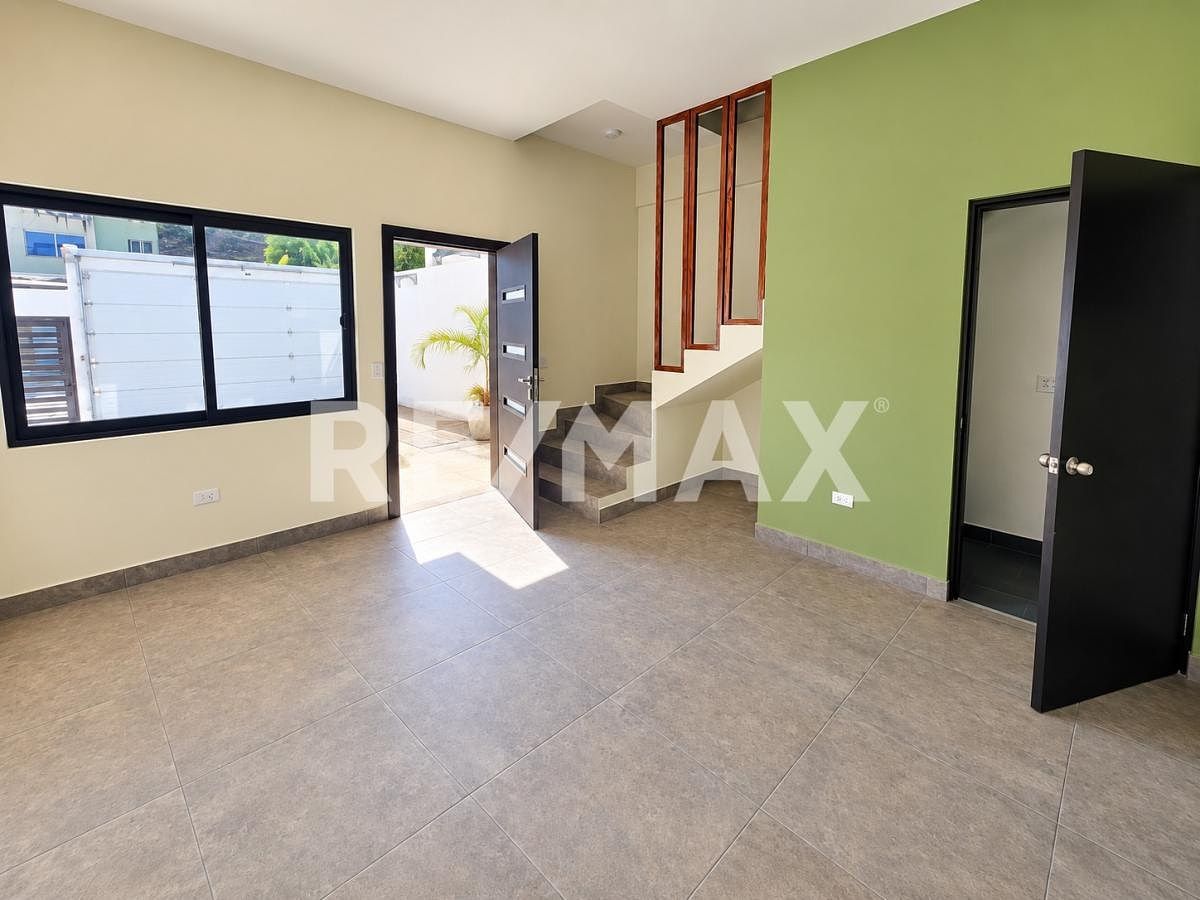 Casa en Los Pinos (Limón), Tijuana, foto 5 de 24