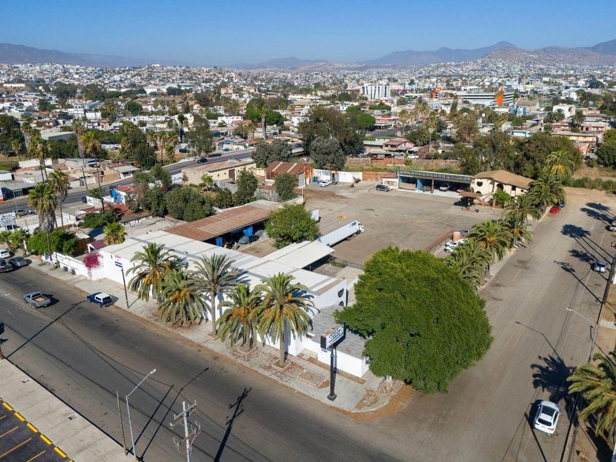 Commercial warehouse for rent in Ensenada, Baja California, photo 1 of 5