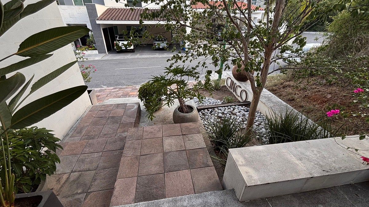 House in Rincón de Valle Alto, Monterrey, photo 3 of 19