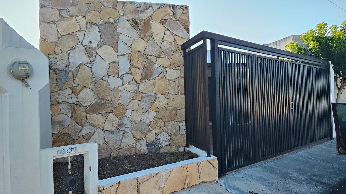 Casa Chichí Suárez, foto 1 de 14