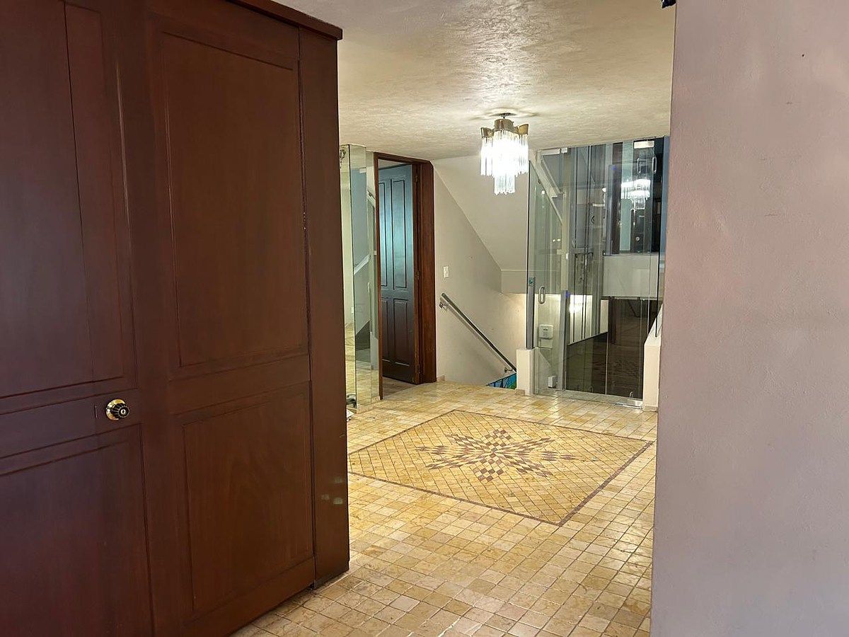 House with Commercial Use in Fuentes del Pedregal, Tlalpan, photo 8 of 41