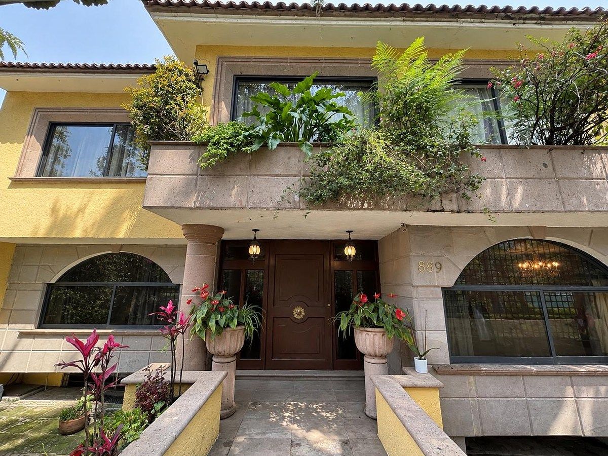 Residence in Fuentes del Pedregal, photo 1 of 41