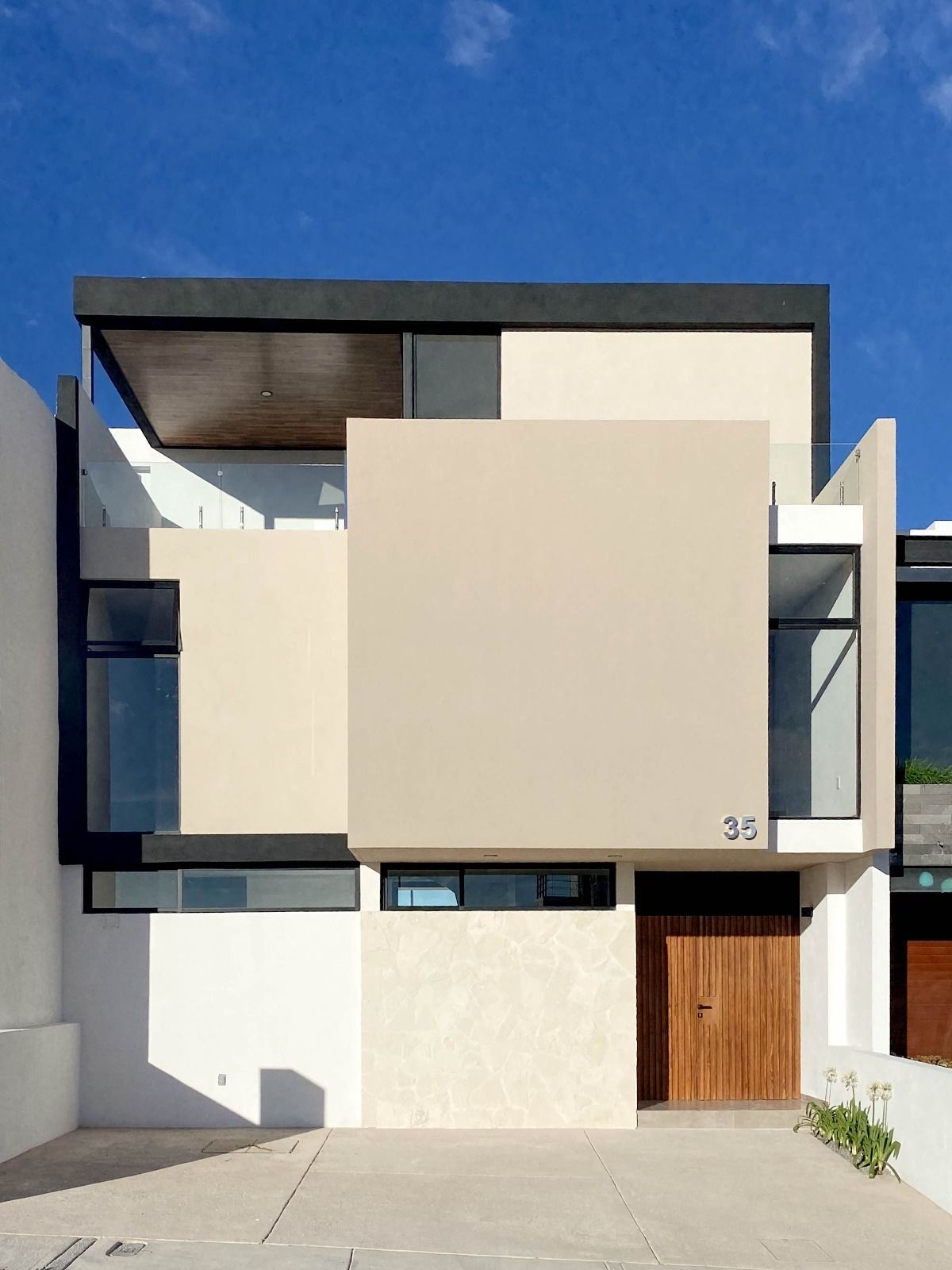 LUGANO HOUSE - ZIBATA QUERETARO, photo 1 of 31