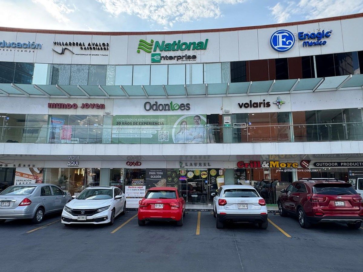 Local en centro comercial en Santa Engracia, San Pedro Garza García, foto 6 de 8