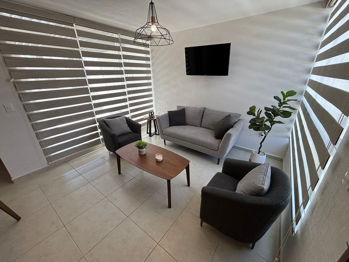 Furnished Apartment for Rent Zaniah III, photo 1 of 10
