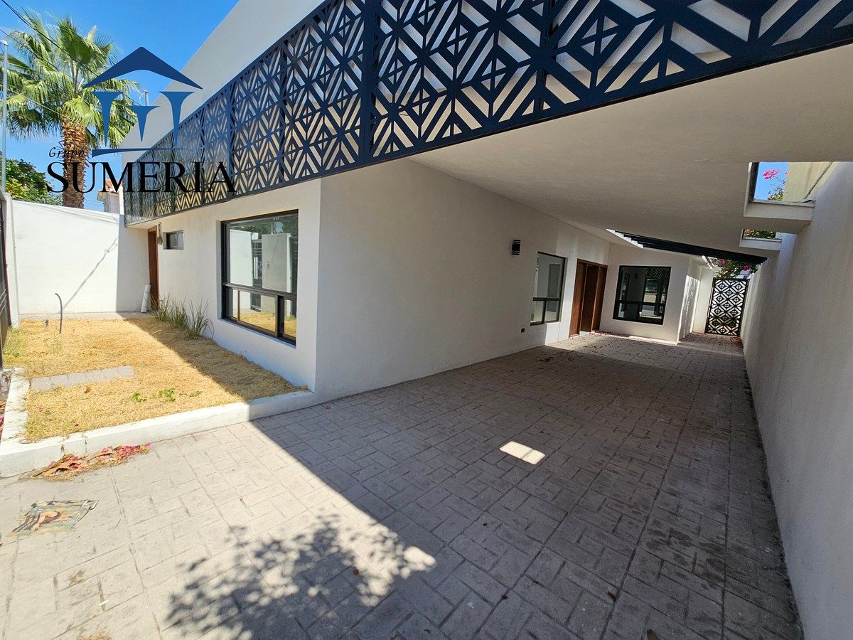 House with Commercial Use in Parques de San Felipe, Chihuahua, photo 3 of 17