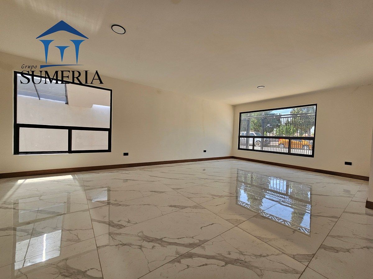 House with Commercial Use in Parques de San Felipe, Chihuahua, photo 4 of 17