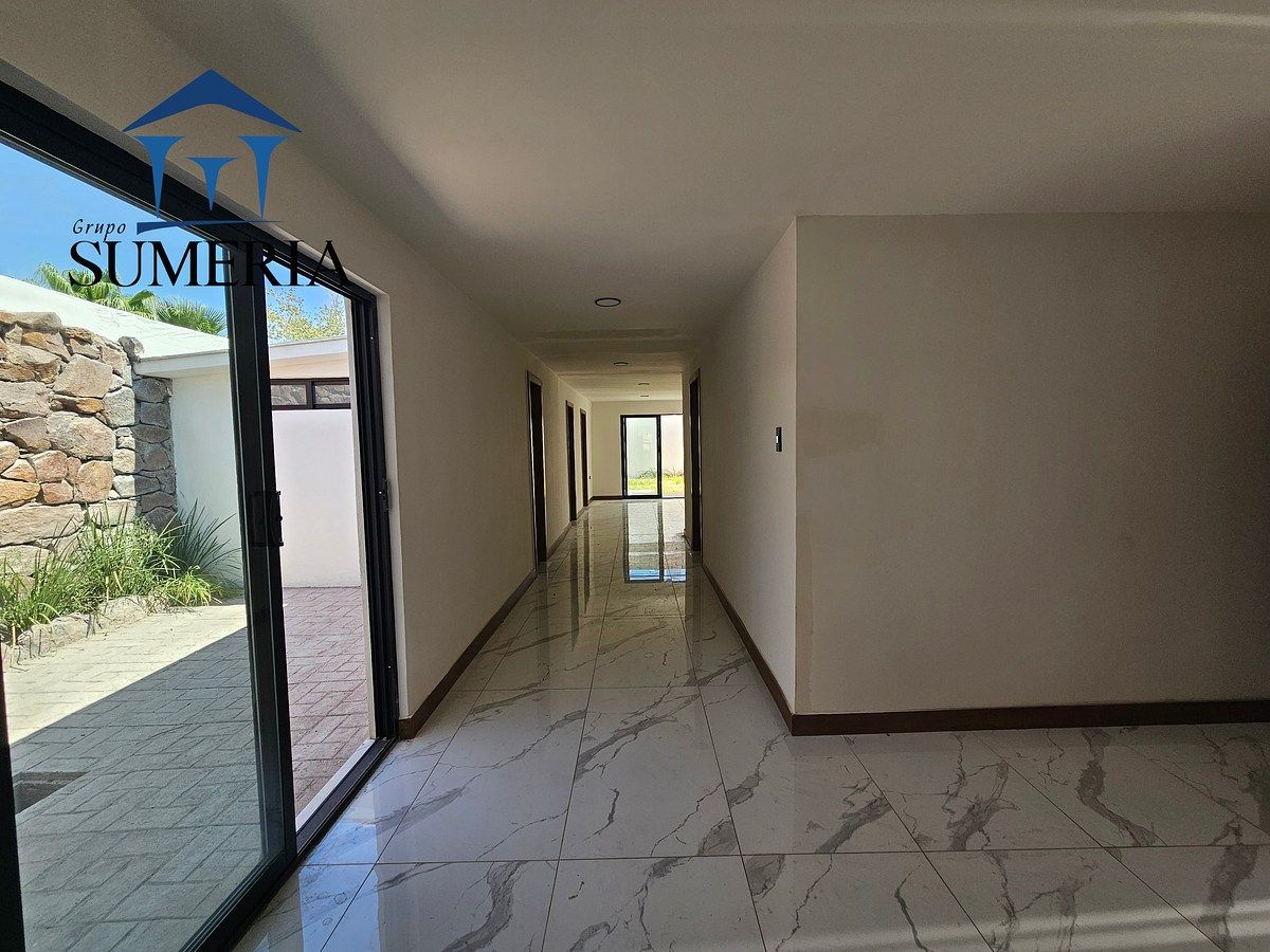 House with Commercial Use in Parques de San Felipe, Chihuahua, photo 13 of 17