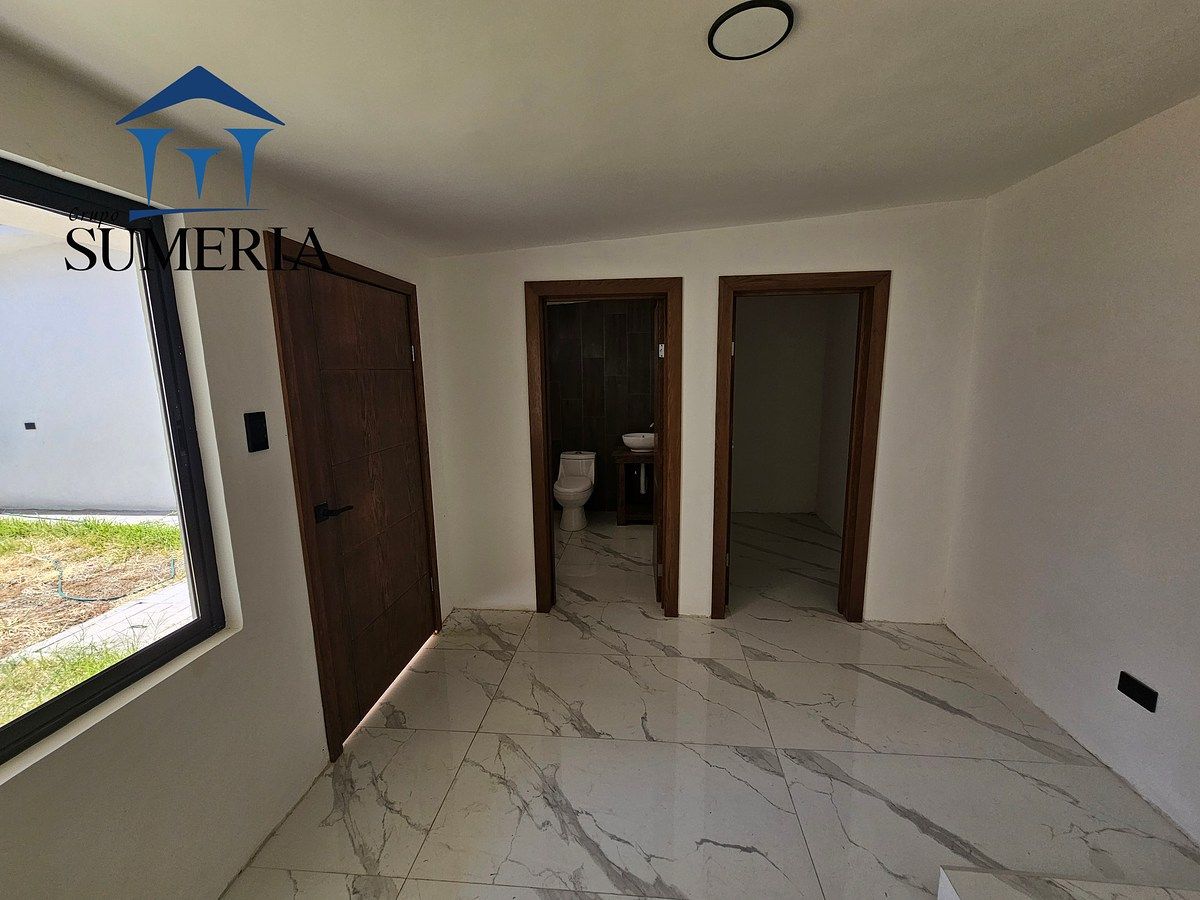 House with Commercial Use in Parques de San Felipe, Chihuahua, photo 14 of 17
