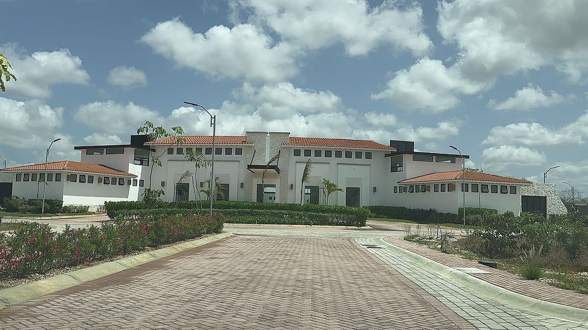 Lot in Chuburna de Hidalgo, Mérida, photo 2 of 23
