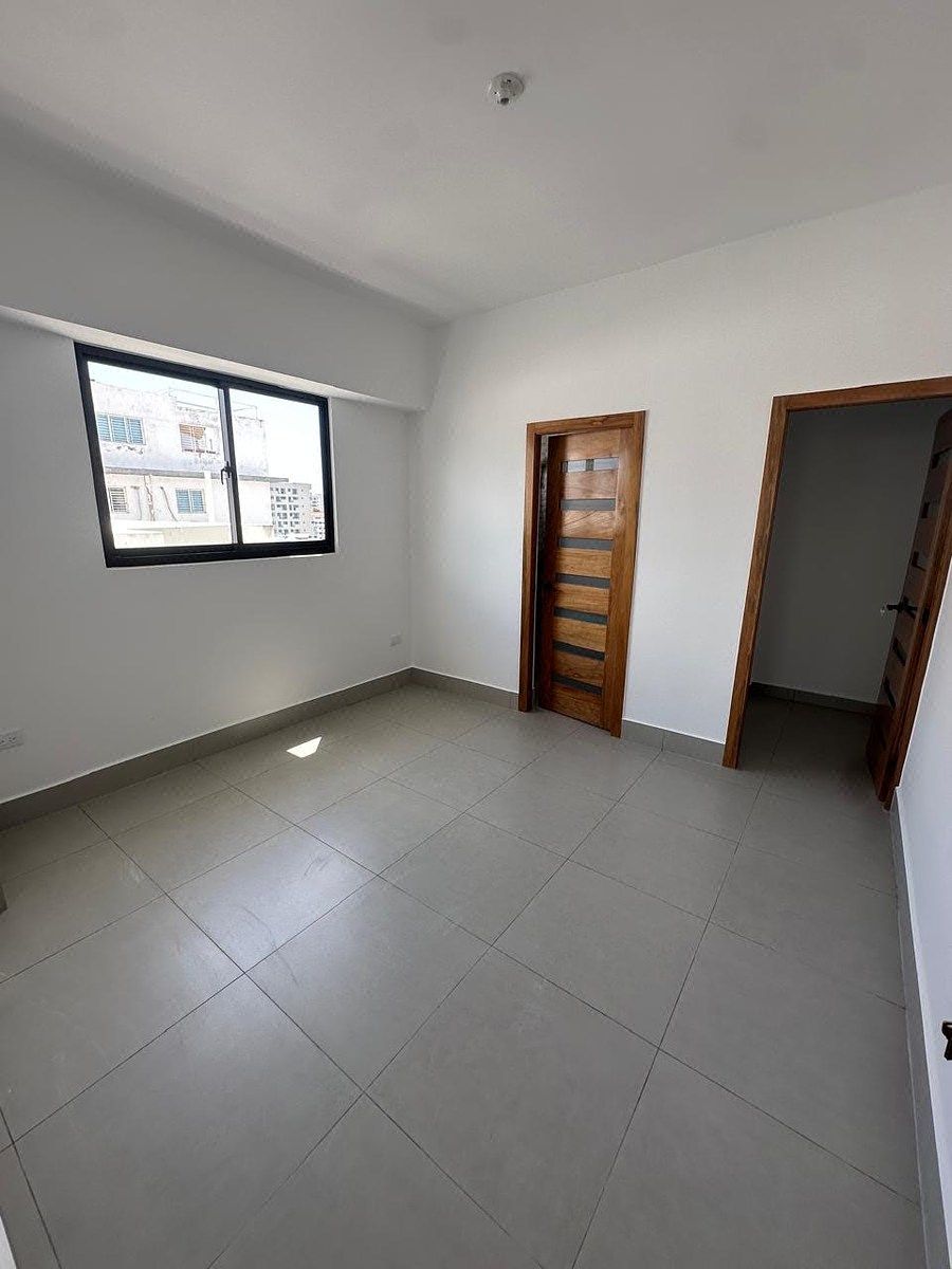Habitación con w/closet, foto 7 de 17