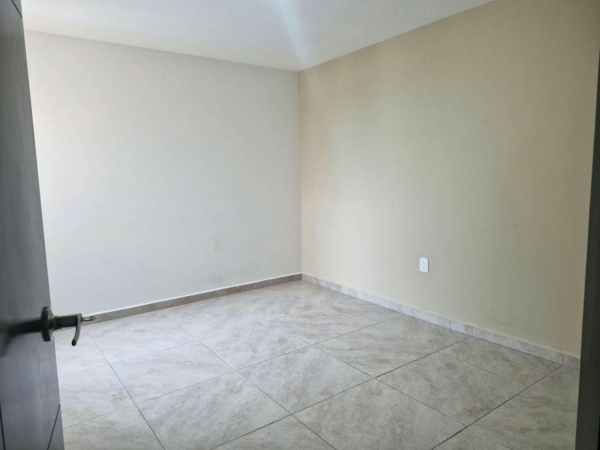 Recamara Secundaria 2 con Closet, foto 10 de 13