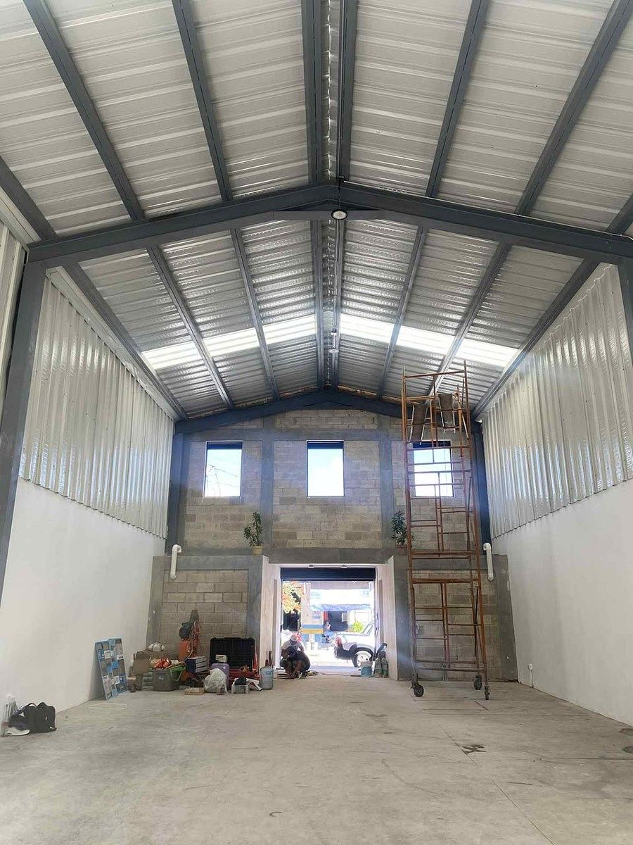 Interior de almacén, photo 1 of 5