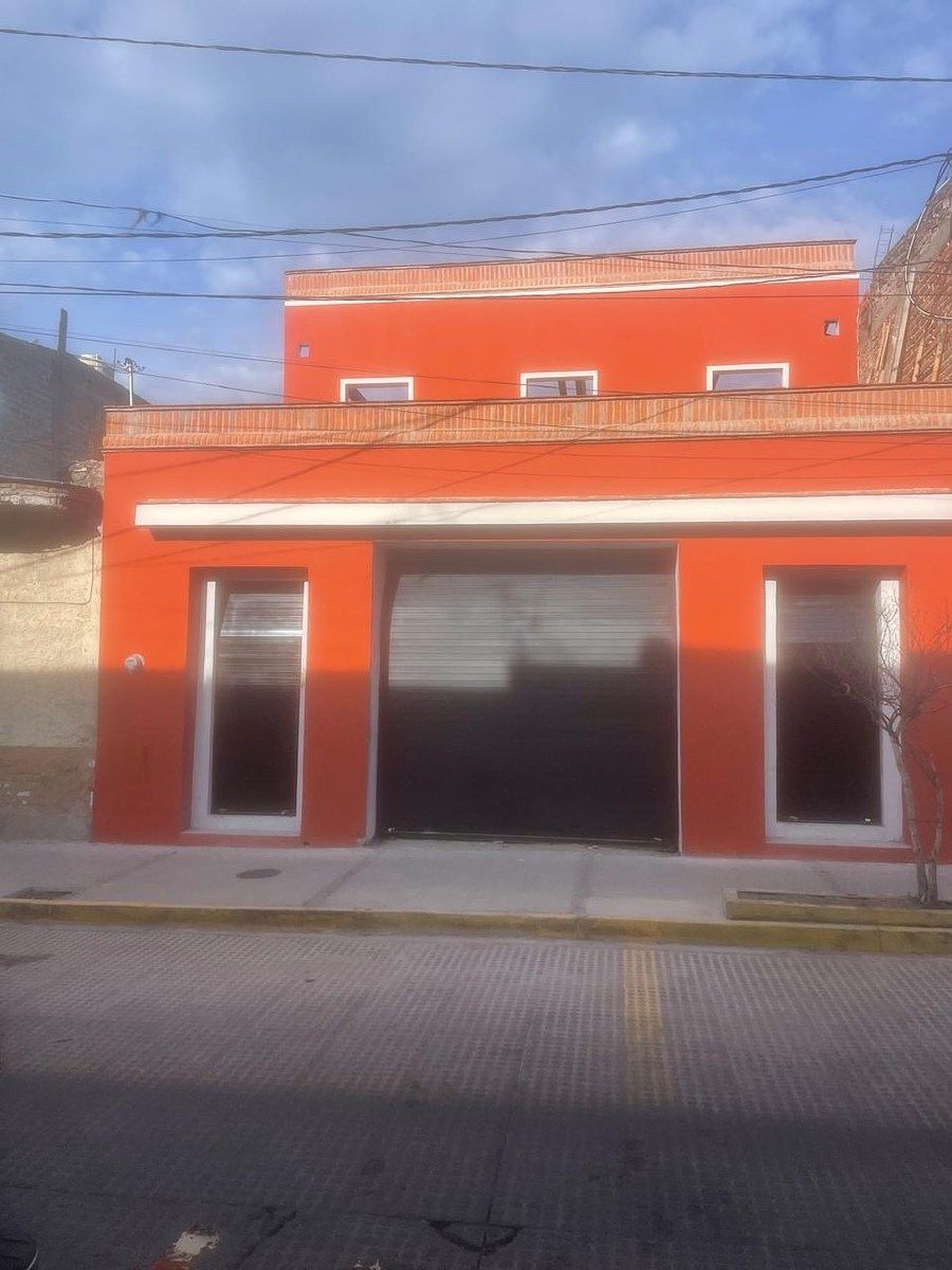 Fachada del almacén, photo 5 of 5