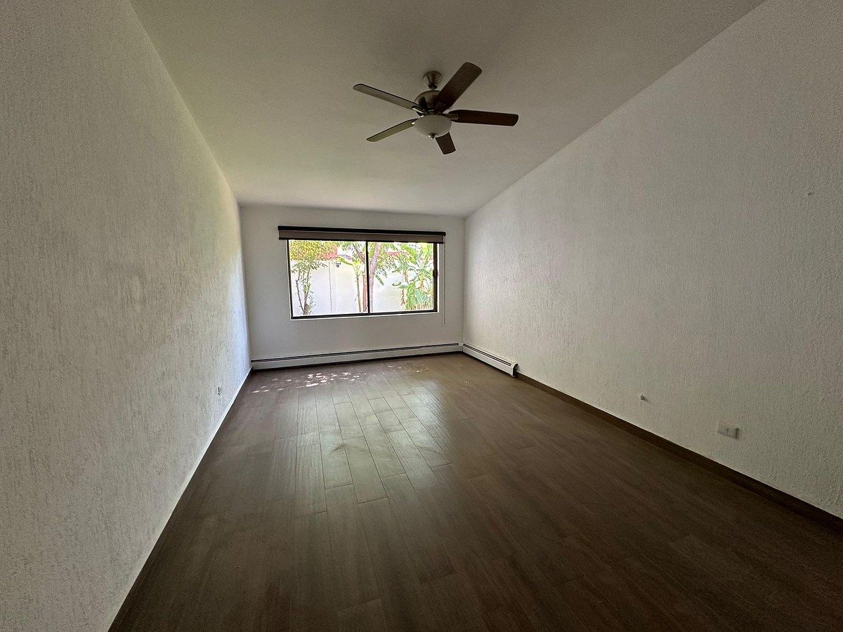 Casa em Jardines del Campestre, San Pedro Garza García, foto 3 de 4