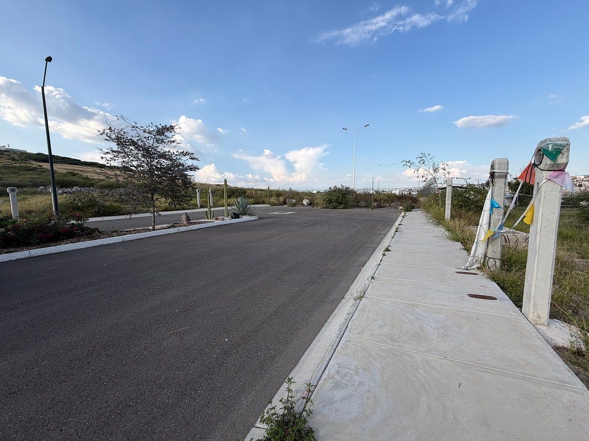 Lote em Colinas del Santuario, Corregidora, foto 6 de 9