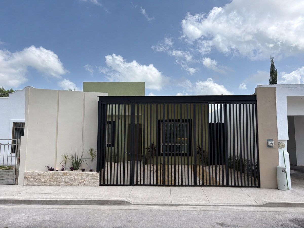 Casa remodelada de um andar com piscina em Las Américas I, foto 1 de 16