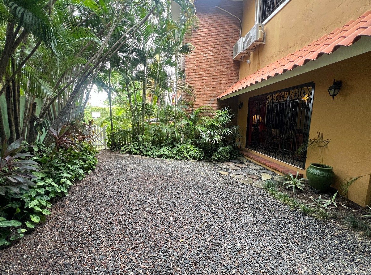 Casa en Viejo Arroyo Hondo, foto 2