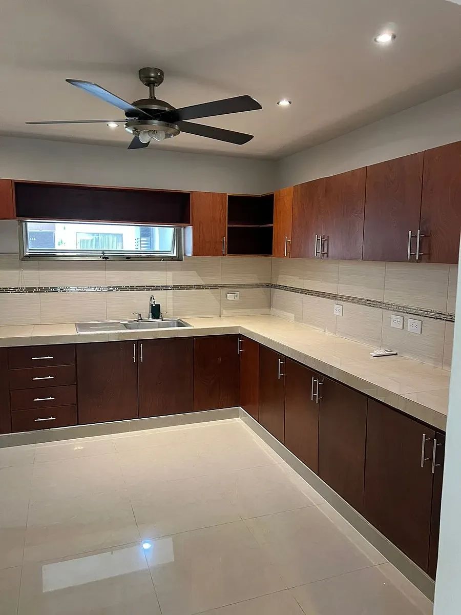 Casa em Los Pinos, Mérida, foto 2 de 27