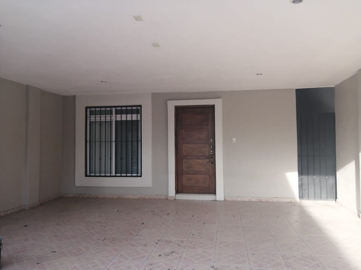 Casa en Puerta del Norte Fraccionamiento Residencial, General Escobedo, foto 2 de 15