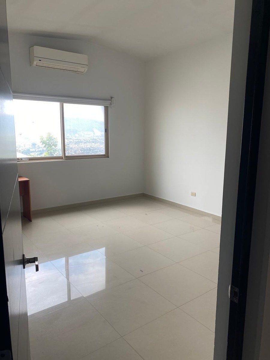 Local comercial en Las Cumbres 5 Sector A, Monterrey, foto 8 de 16