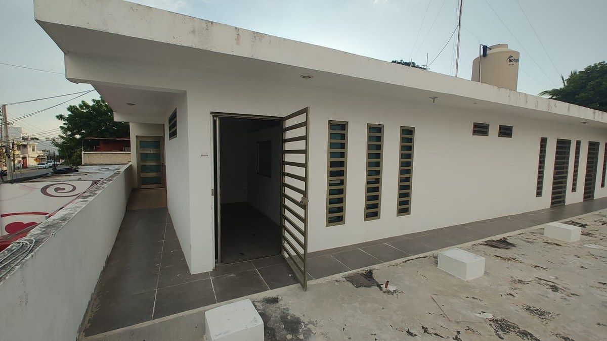 Office in San Román, Campeche, photo 2 of 9