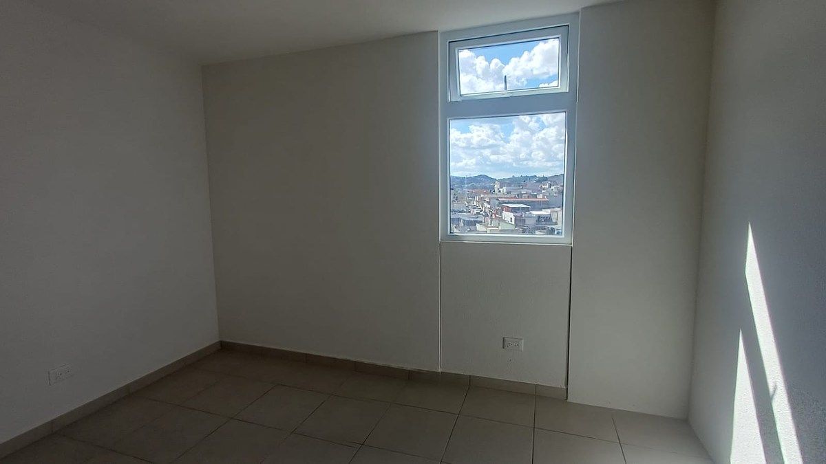 Zona 18, Apartamento en Renta, Edificio Vías San Rafael - Image 4