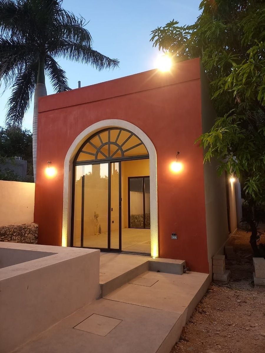 House for sale in downtown Mérida, with parking and pool., photo 1 of 14