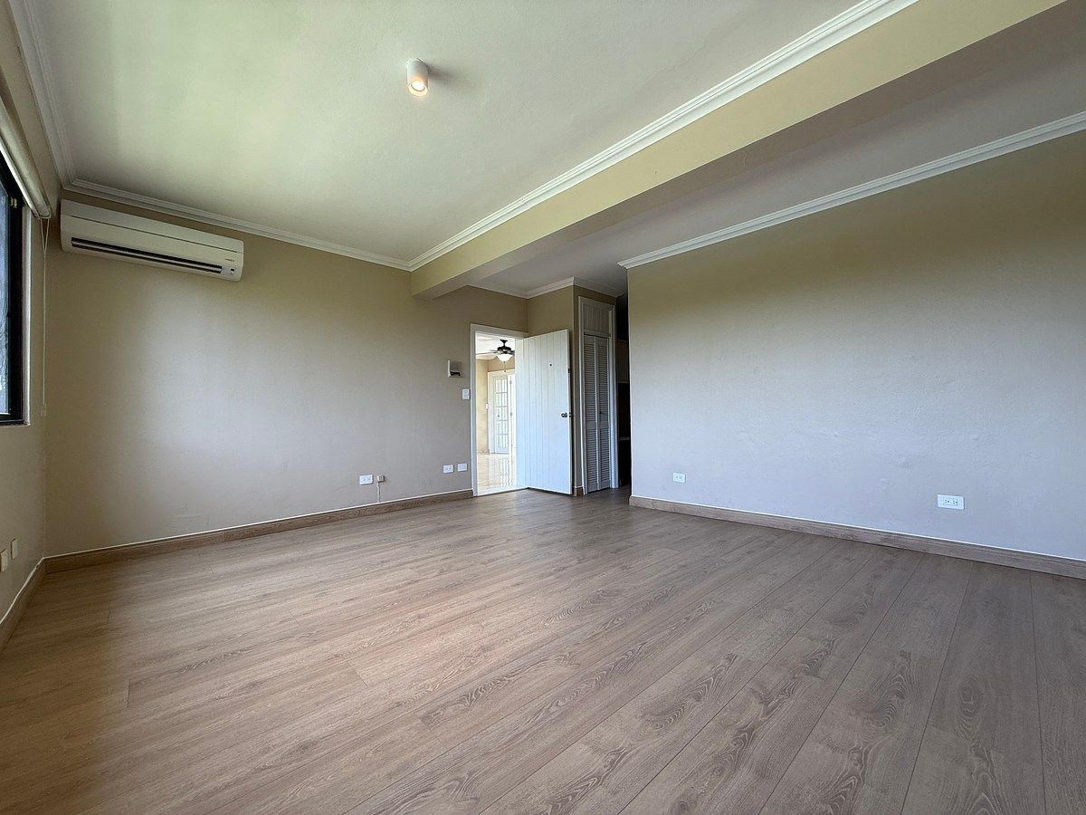 Casa en Los Cacicazgos, Santo Domingo Centro (Distrito Nacional), foto 22 de 39