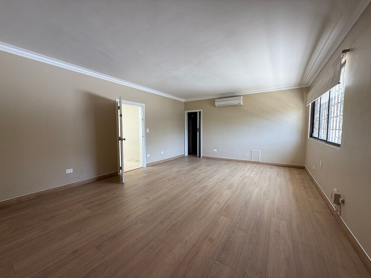 Casa en Los Cacicazgos, Santo Domingo Centro (Distrito Nacional), foto 29 de 39