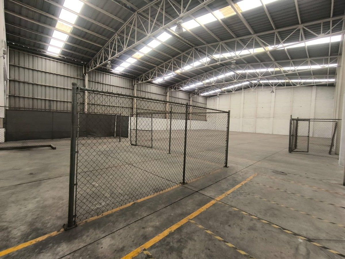 Galpão industrial em Zona Industrial 1a. Sección, Guadalajara, foto 3 de 34