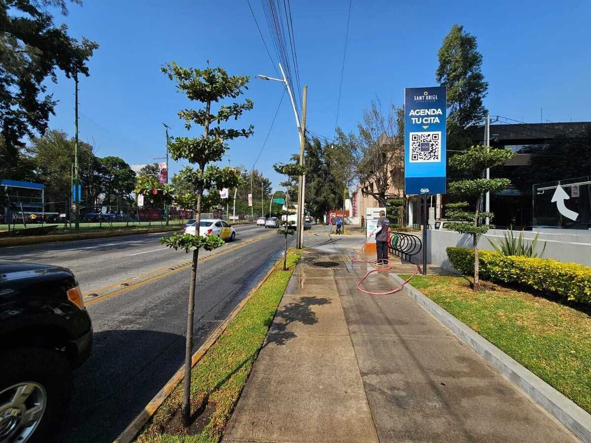 Local comercial en Jardines de los Arcos, Guadalajara, foto 4 de 17