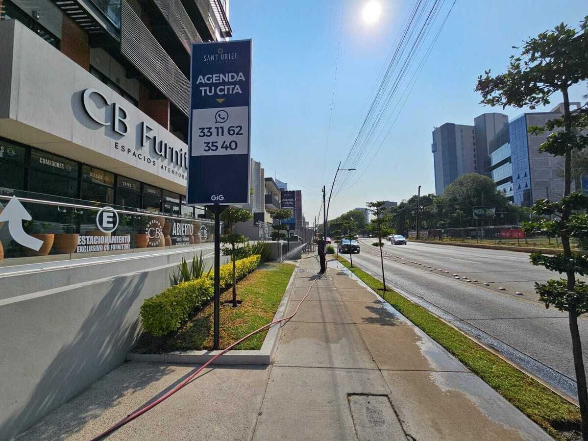 Local comercial en Jardines de los Arcos, Guadalajara, foto 8 de 17