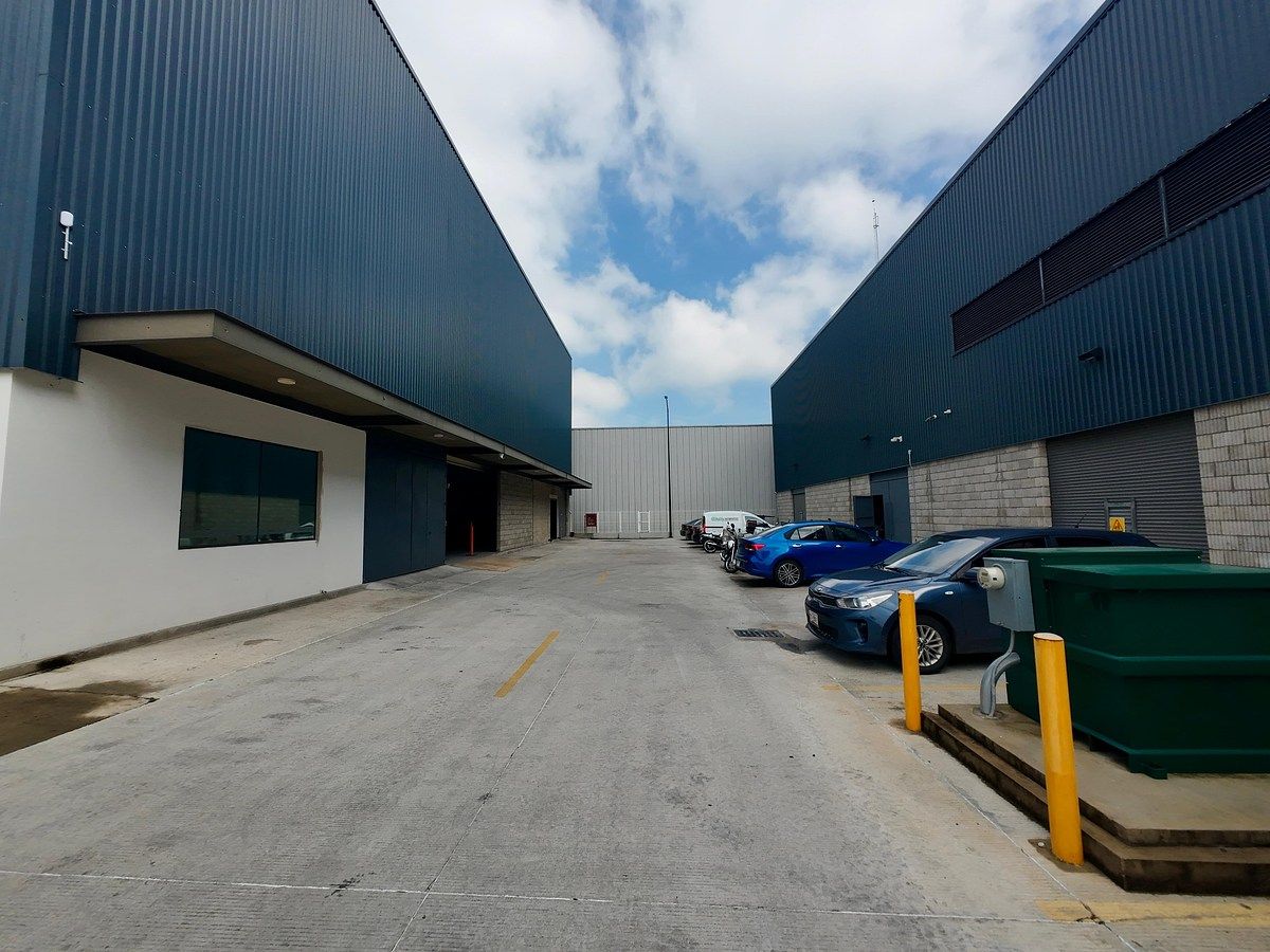 Prédio industrial em San Juan de Ocotan, Zapopan, foto 9 de 10