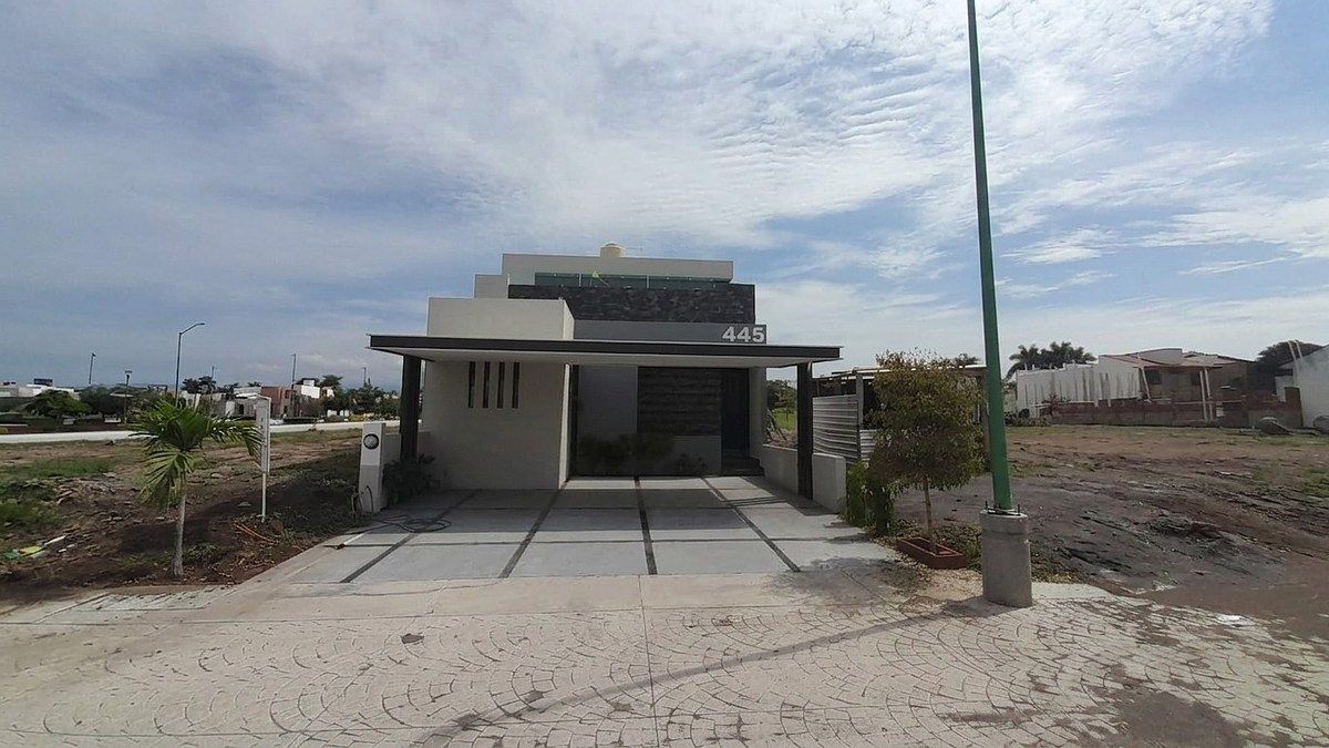 CASA EN VENTA EN FRACC PRIVADO EN COLIMA, foto 1 de 10
